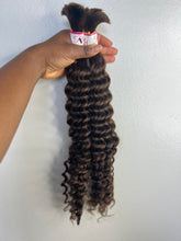 Load image into Gallery viewer, Curly Bundles and Braiding bundles
